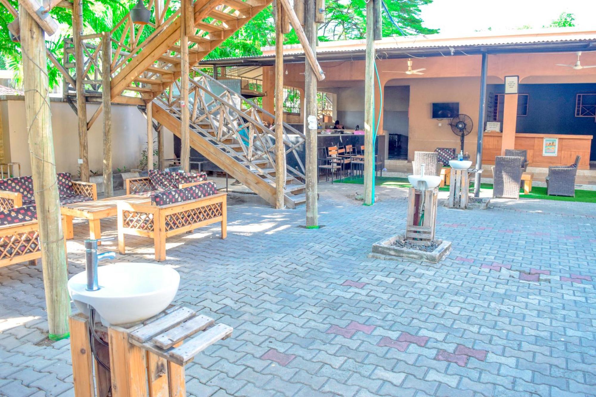 K27 Premier Backpackers Hostel Dar es Salaam Exterior photo