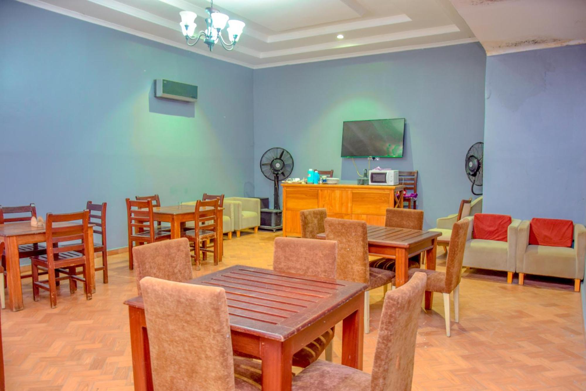 K27 Premier Backpackers Hostel Dar es Salaam Exterior photo